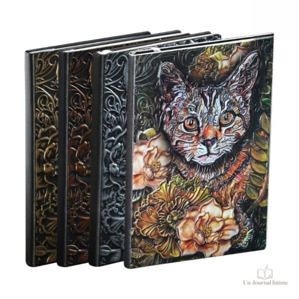 Journal intime avec couverture douce et pages vierges