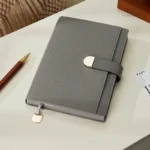 Carnet intime contemporain beige, pratique et stylé
