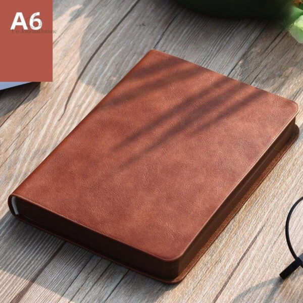 Journal intime avec pages lignées pour l'écriture