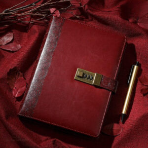 Couverture en cuir du journal intime vintage
