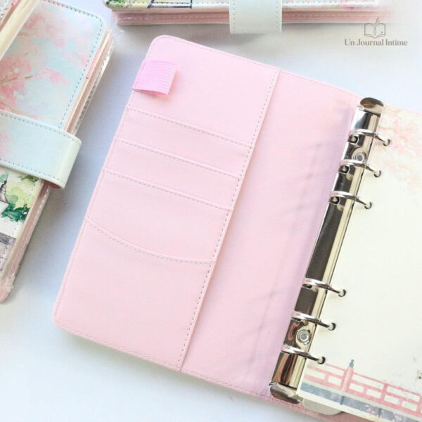 Écrire sur le bonheur avec un journal intime inspirant