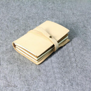 Journal intime en cuir pour écriture