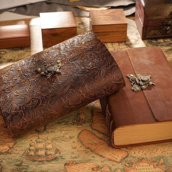 Journal intime en cuir, un compagnon inspirant