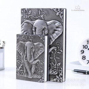 Éléphant stylisé sur un journal pour enfants