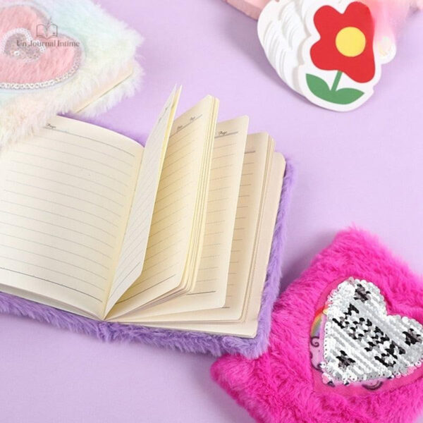 Carnet de notes avec couverture en fourrure