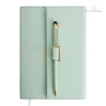 Carnet fuchsia au style contemporain