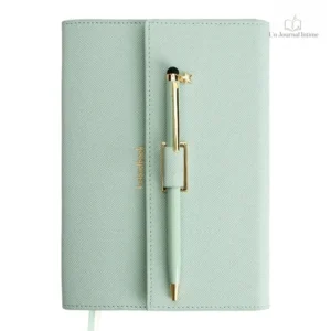 Carnet fuchsia au style contemporain