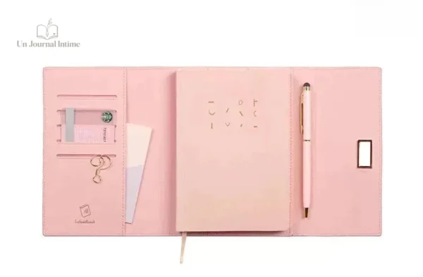 Carnet fuchsia pour notes personnelles
