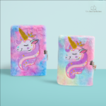 Journal intime girly avec motifs tendance et couleurs vives