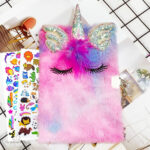 Cahier intime avec couverture licorne colorée