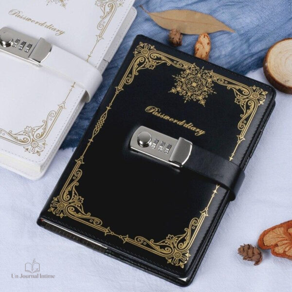 Couverture noire en cuir pour un journal intime