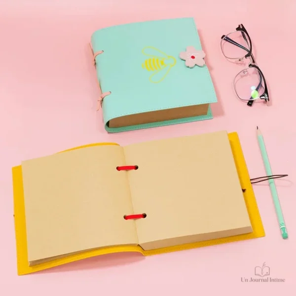 Journal intime abeille noir élégant