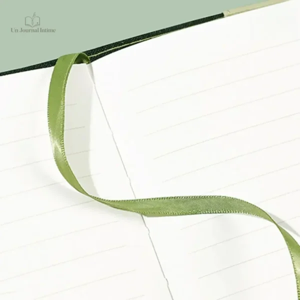 Cahier d'écriture au design printanier fleuri
