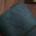 Cahier ancien avec couverture texturée