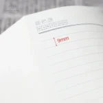 Agenda intime orné de motifs dorés sur fond blanc