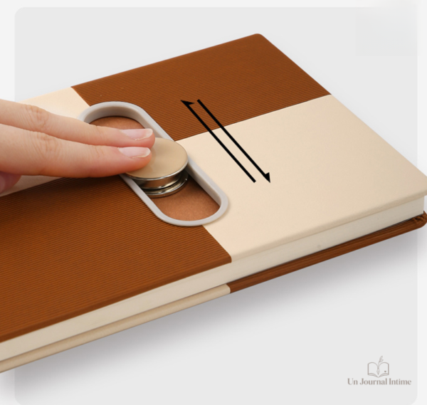 Carnet bleu damier, idéal pour écrire ses pensées