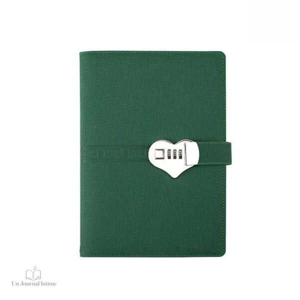 Cahier intime avec couverture douce et design féminin